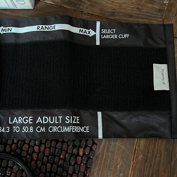 Sphygmomanometer Aneroid Adult Large NWOT - Picture 7 of 9